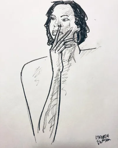 Live model_long hands and fingers