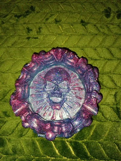 Epoxy Skull ashtrays (varied colors)